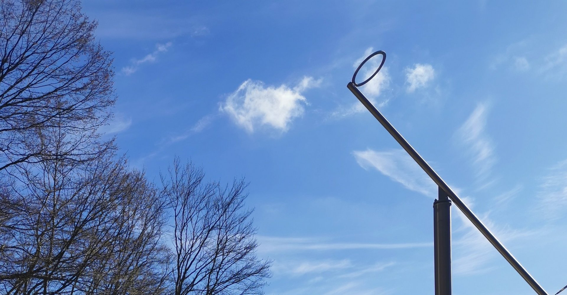 Sternguckerplatz mit Bank, Infotafel, und Polarsternfinder