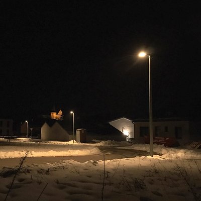 oben abgebildete Straßenlaterne im Einsatz in Neunkirchen/Nahe